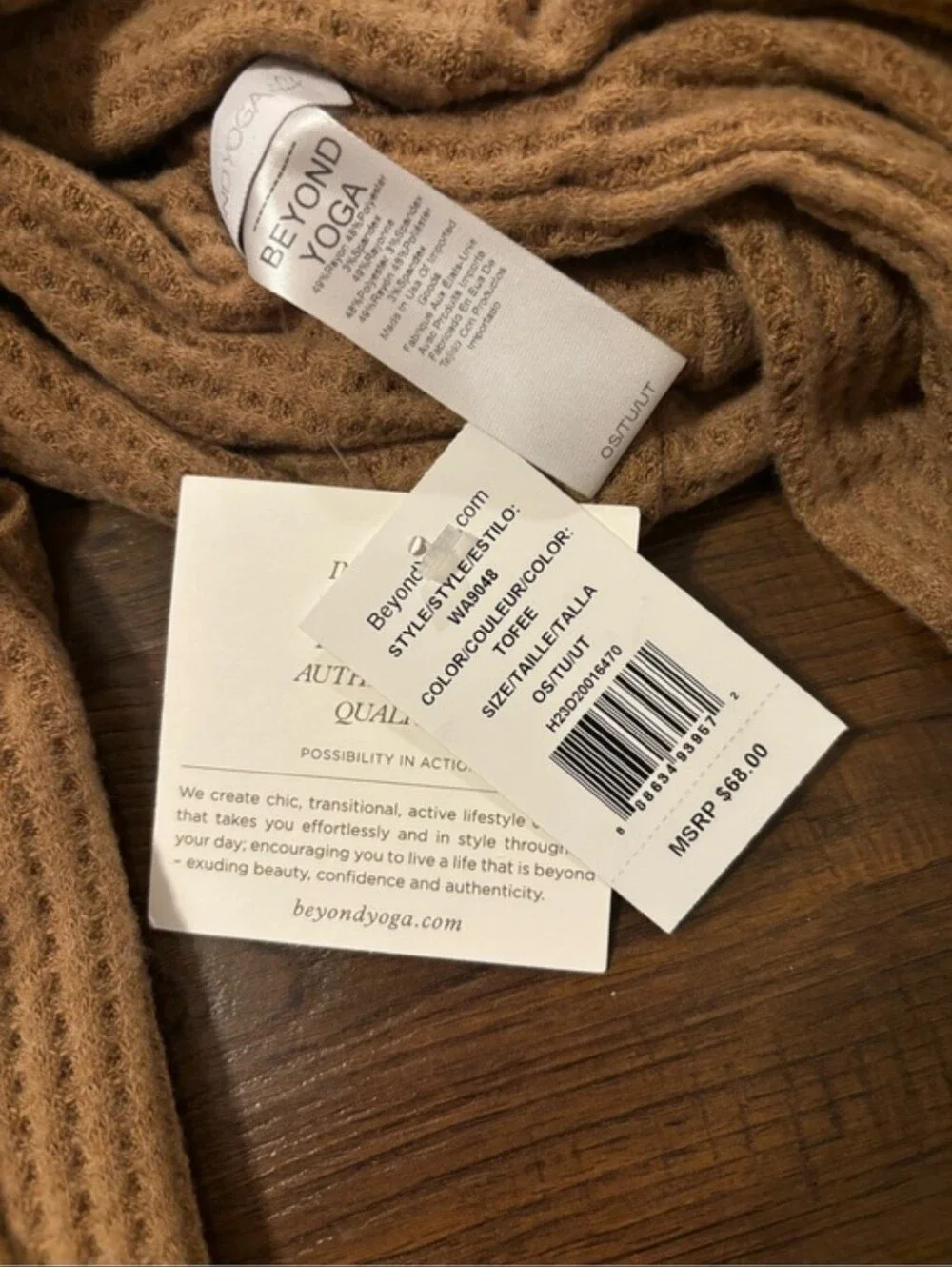 New NWT The Beyond Yoga Waffle Knit Long Infinity Scarf (Style WA9048) in Toffee